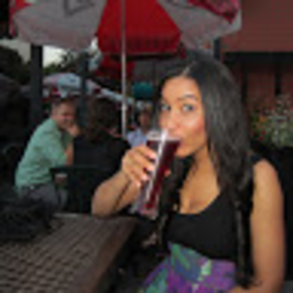 Meet your Posher, Sarah - Picture 1 of 1